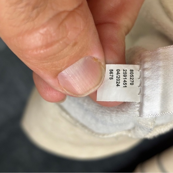 Maurices Women’s Lg Cream and Red Color Block Sweatshirt - Picture 6 of 10